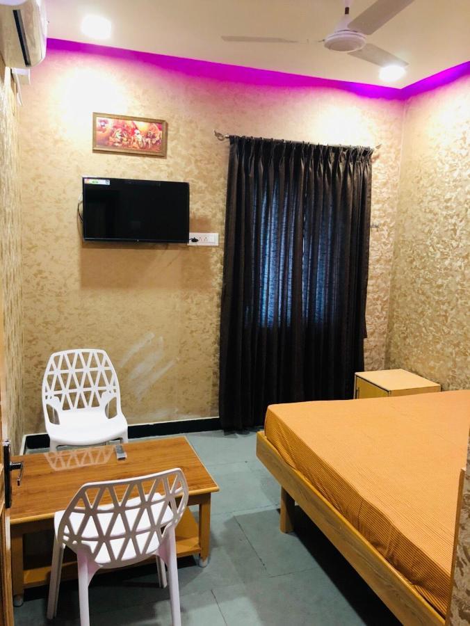 C M Hotel New Wodapatti エクステリア 写真