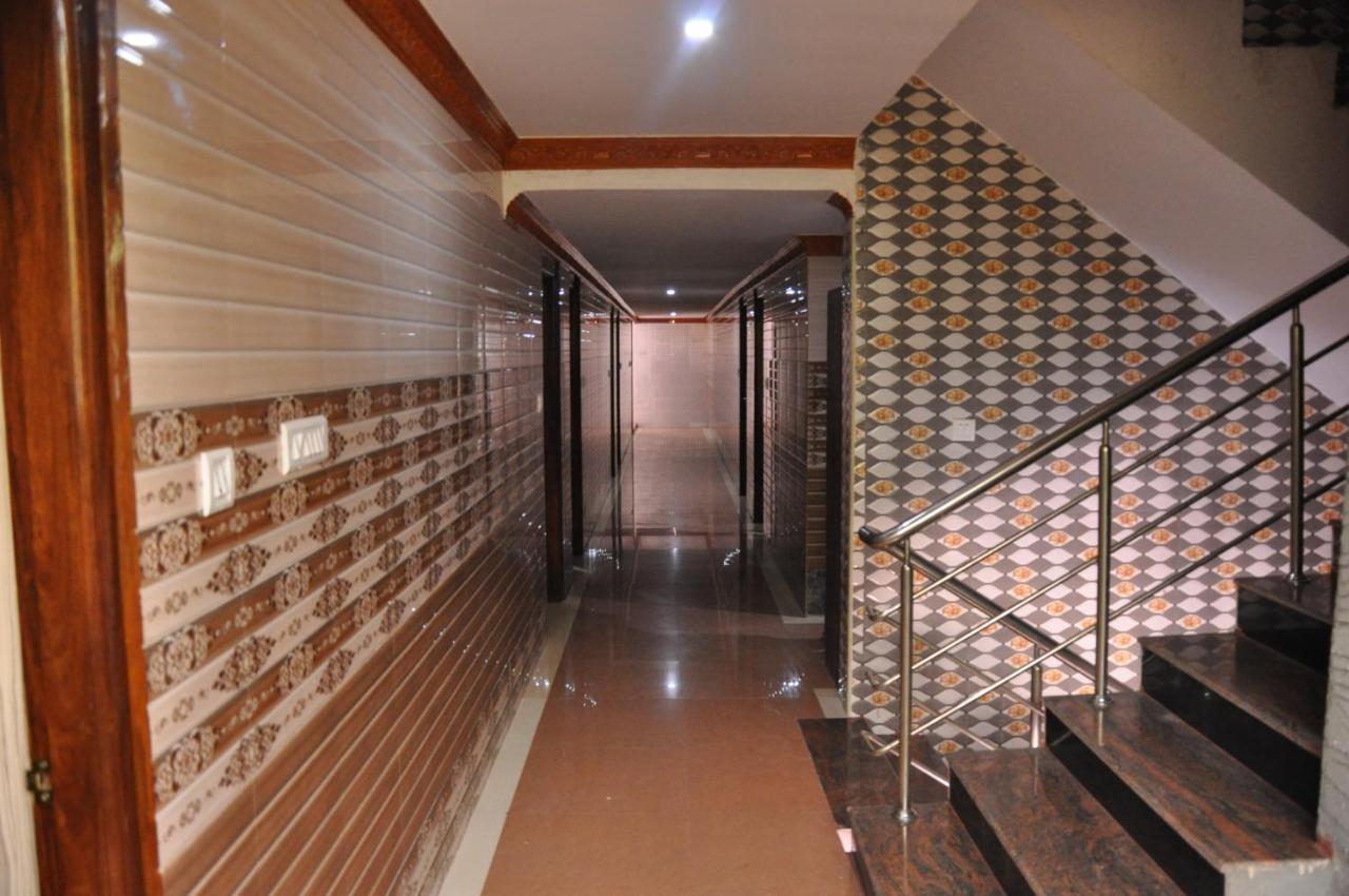 C M Hotel New Wodapatti エクステリア 写真