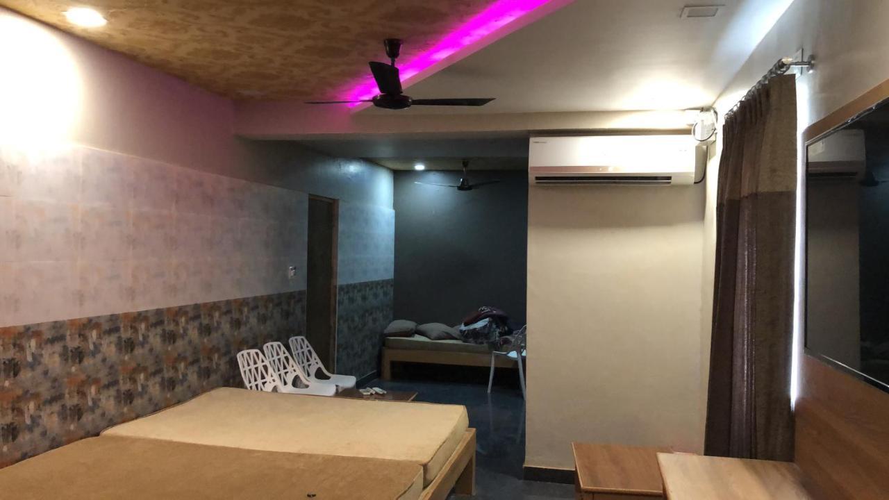 C M Hotel New Wodapatti エクステリア 写真