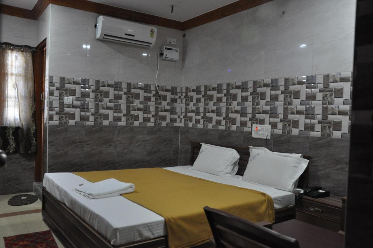 C M Hotel New Wodapatti エクステリア 写真