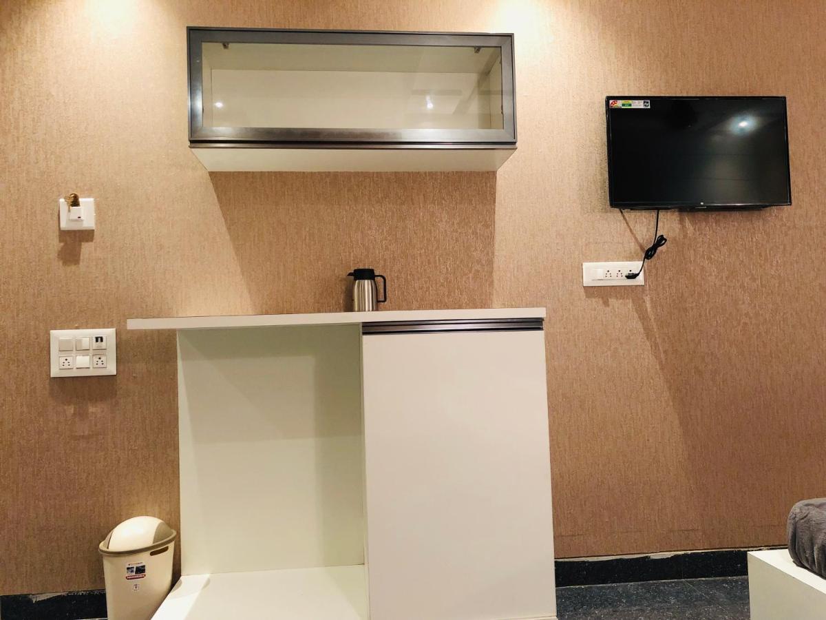 C M Hotel New Wodapatti エクステリア 写真