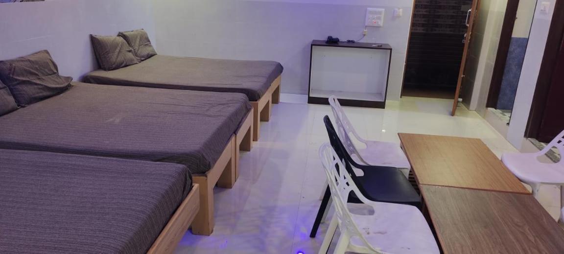 C M Hotel New Wodapatti エクステリア 写真