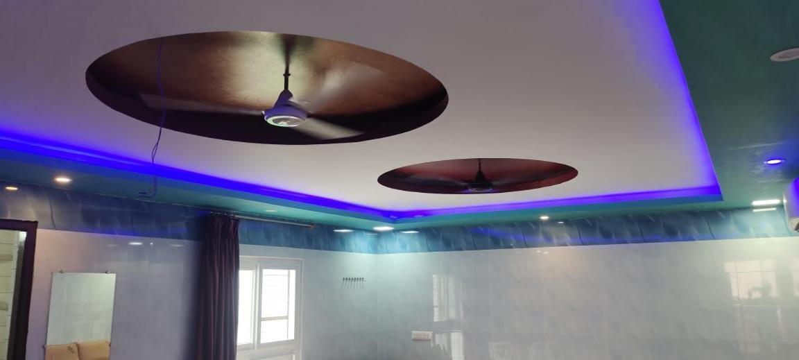 C M Hotel New Wodapatti エクステリア 写真